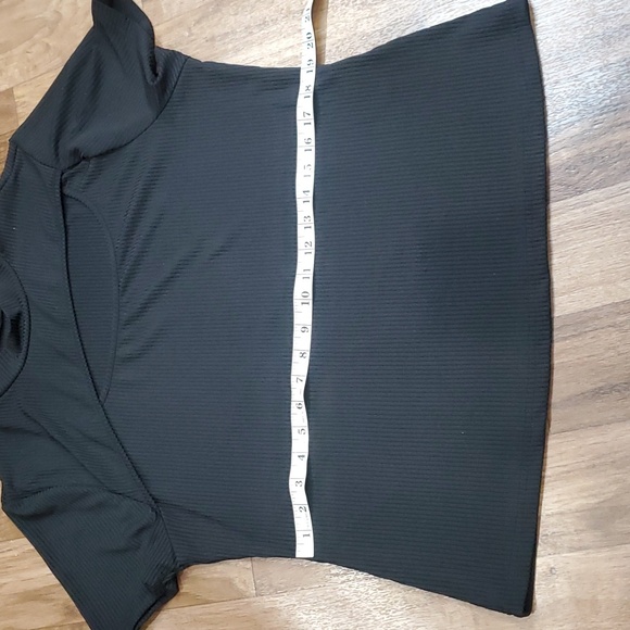 WOMENS COLLARED BLACK TEXTURED KNIT TSHIRT WITH CHEST CUTOUT SIZE 3X - Picture 8 of 11